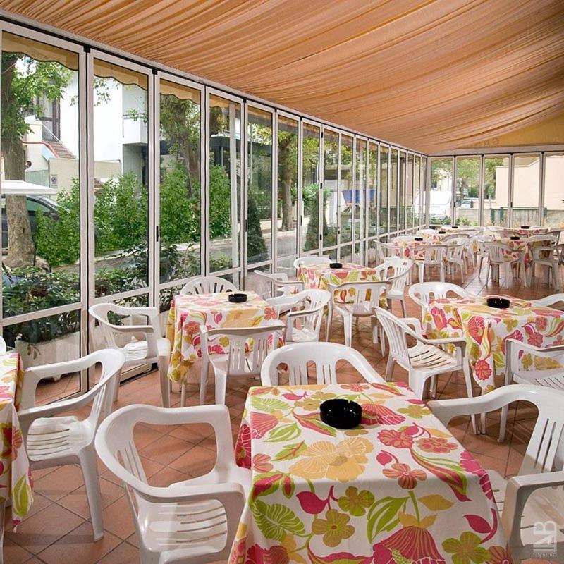 Hotel Granada كاتوليكا المظهر الخارجي الصورة