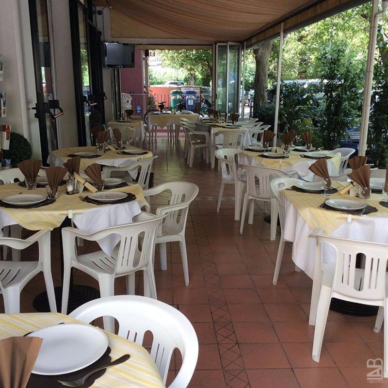 Hotel Granada كاتوليكا المظهر الخارجي الصورة