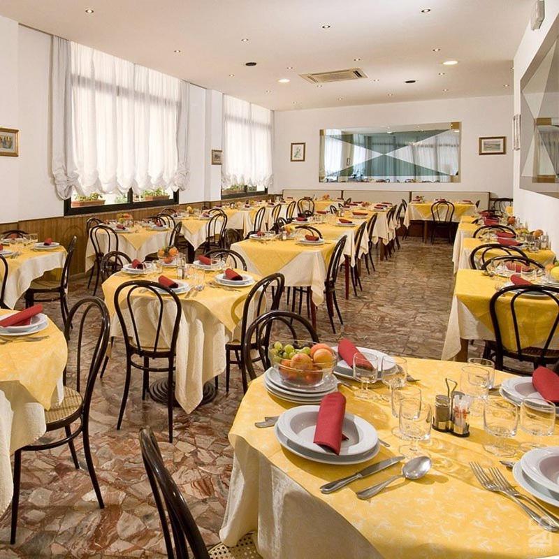 Hotel Granada كاتوليكا المظهر الخارجي الصورة