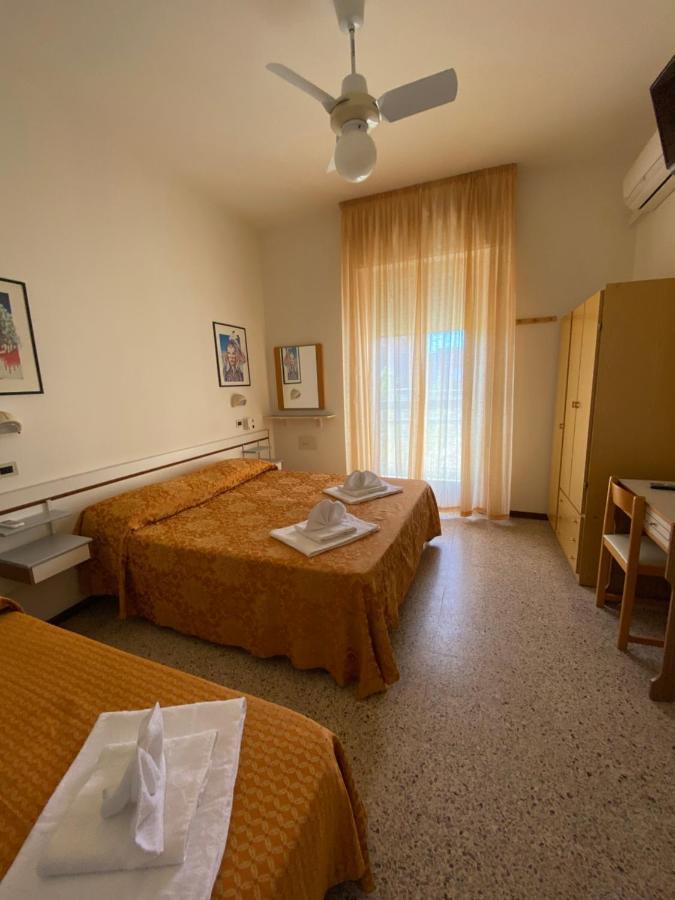 Hotel Granada كاتوليكا المظهر الخارجي الصورة