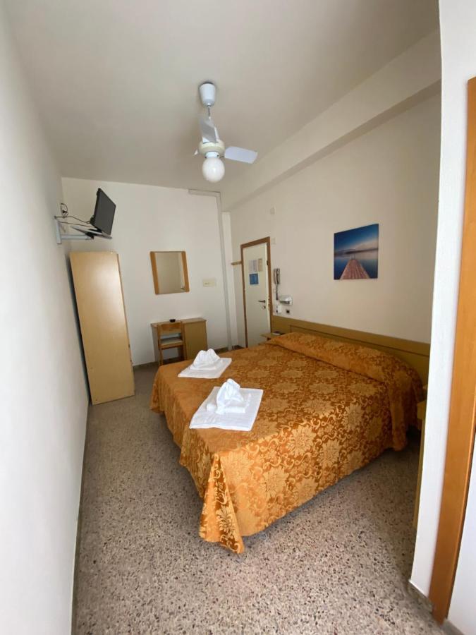 Hotel Granada كاتوليكا المظهر الخارجي الصورة