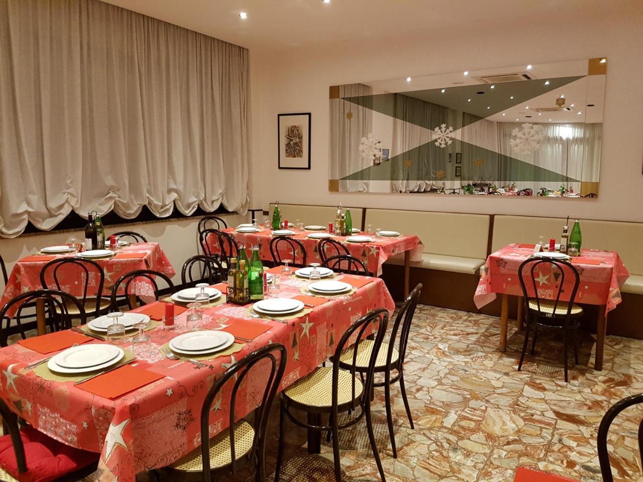 Hotel Granada كاتوليكا المظهر الخارجي الصورة