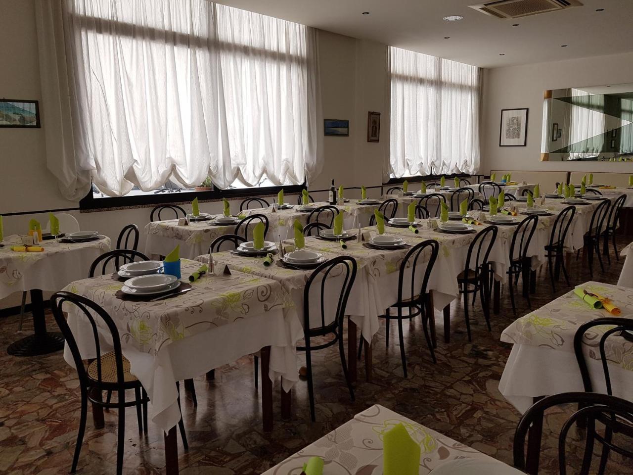 Hotel Granada كاتوليكا المظهر الخارجي الصورة