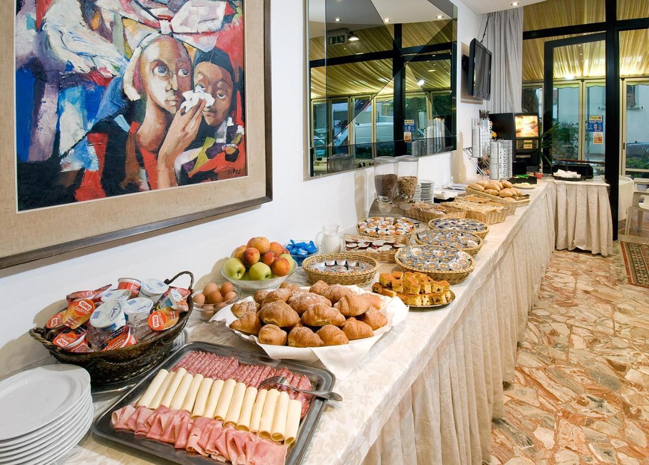Hotel Granada كاتوليكا المظهر الخارجي الصورة