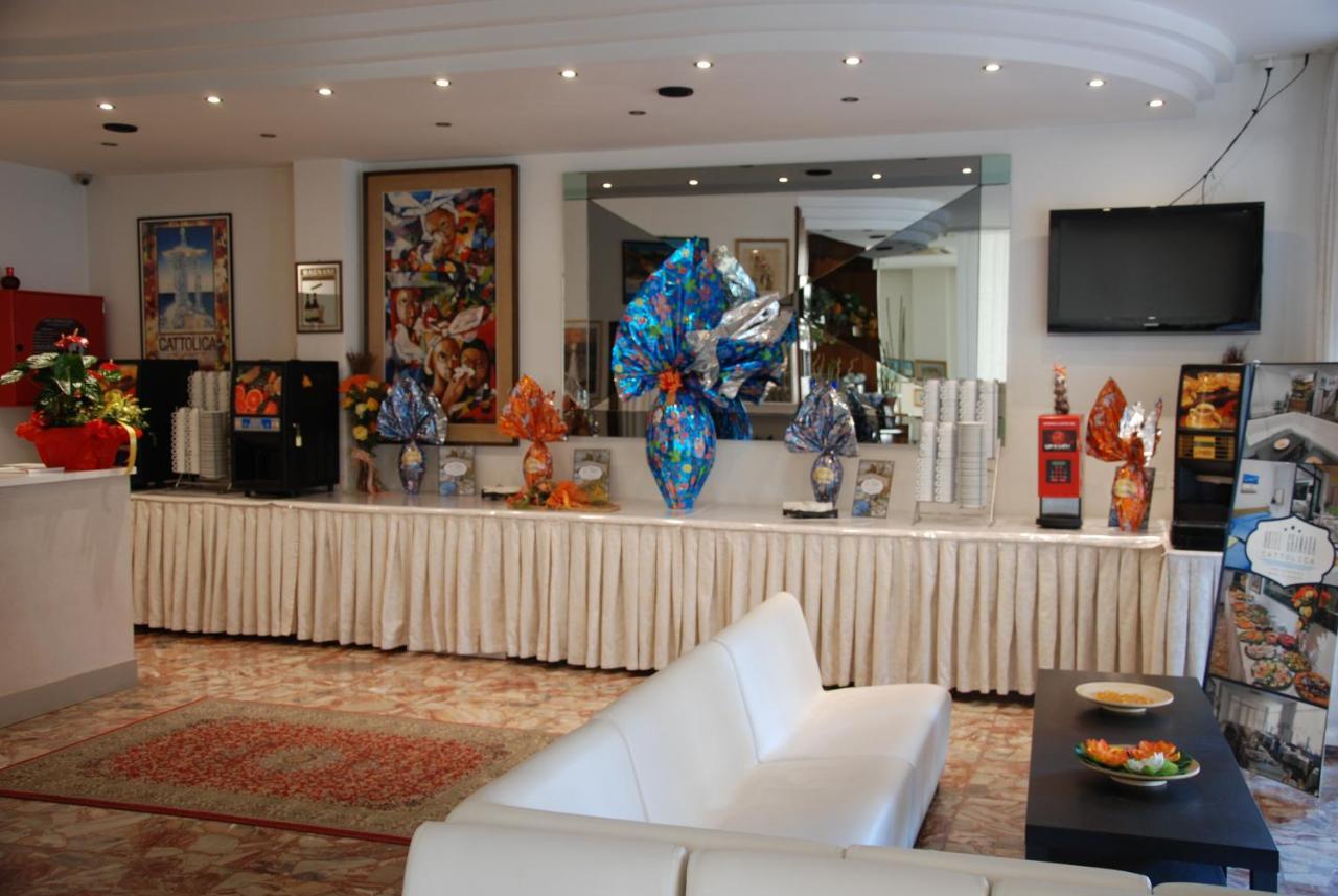 Hotel Granada كاتوليكا المظهر الخارجي الصورة